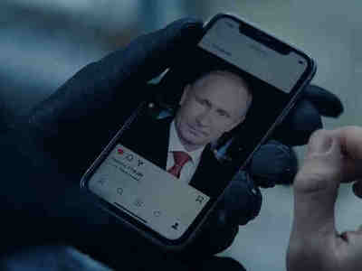 Так вот откуда этот прикол слайками Путину!