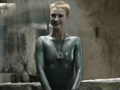 В роли Матери - датская актриса Аманда Коллин