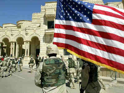 Через два года после ввода американских войск в  Афганистан, американцы и их союзники вторглись в Ирак, сокрушили за три недели режим Саддама  Хусейна и обложили своего главного оппонента  на Ближнем Востоке, Иран и с востока, и с запада.