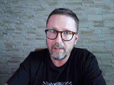 А. Шарий решил занять Литвой.