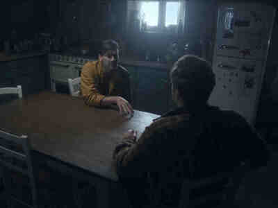 Мэтт и Джо работают вместе уже пять лет, но практически друг с другом не разговаривают.