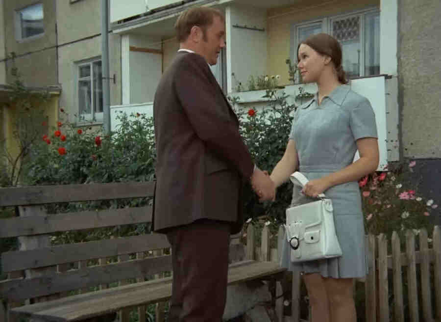 Главная претензия, которую можно услышать в адрес фильма Данелии — многие не понимают, за что Катя любит Афоню.