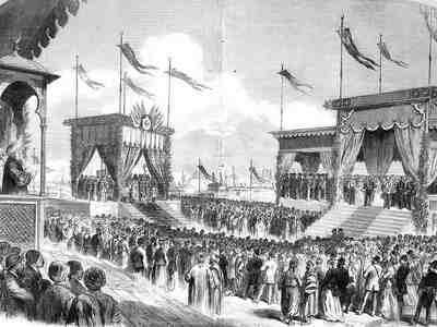 На празднование события, изменившего карту мира, Исмаил-Паша пригласил всех коронованных особ цивилизованного мира, артистов и ученых.