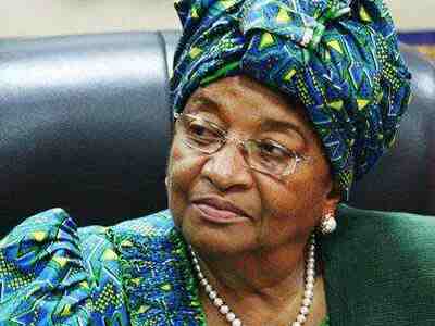 Семидесяти шестилетняя Элен – первая женщина-президент Африканского континента – начала свою политическую карьеру еще в 1970-е годы, а в годы президентства Сэмюэля Доу первоначально занимала пост министра финансов, а затем ушла в оппозицию. Была президентом до 2018 года.