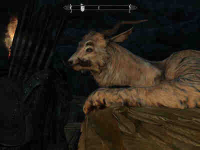 Также в игре нет быстрого перемещения по карте, и чтобы добраться до нужного места, придётся использовать ездовых животных, свитки или заклинания.